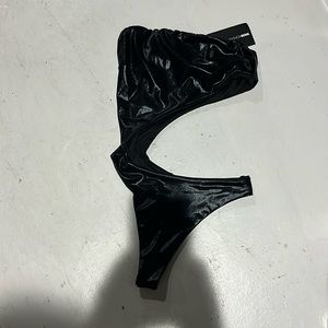 Fashion Nova “Always cutting in tube” small bodysuit